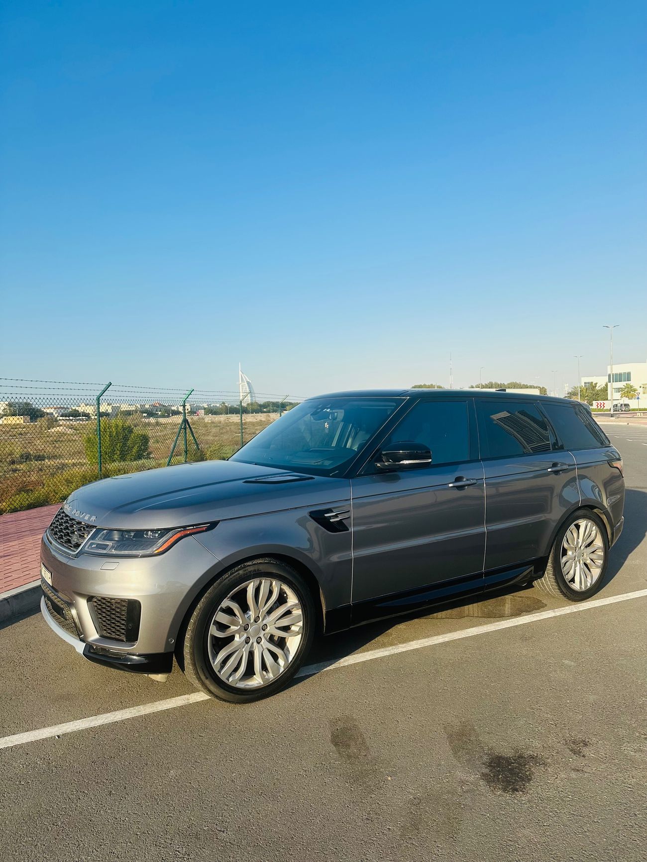 لاند روفر رينج روفر سبورت HSE Dynamic 5.0L (520 HP)