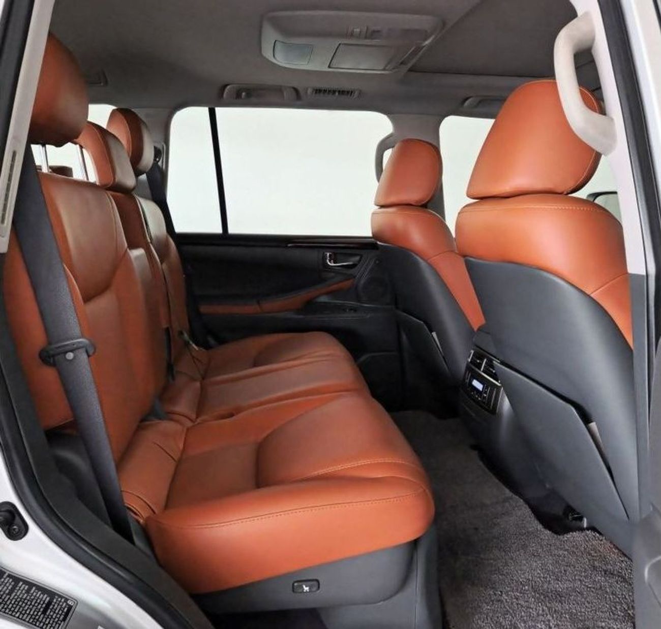 لكزس LX 570 EXCELLENT CONDITION