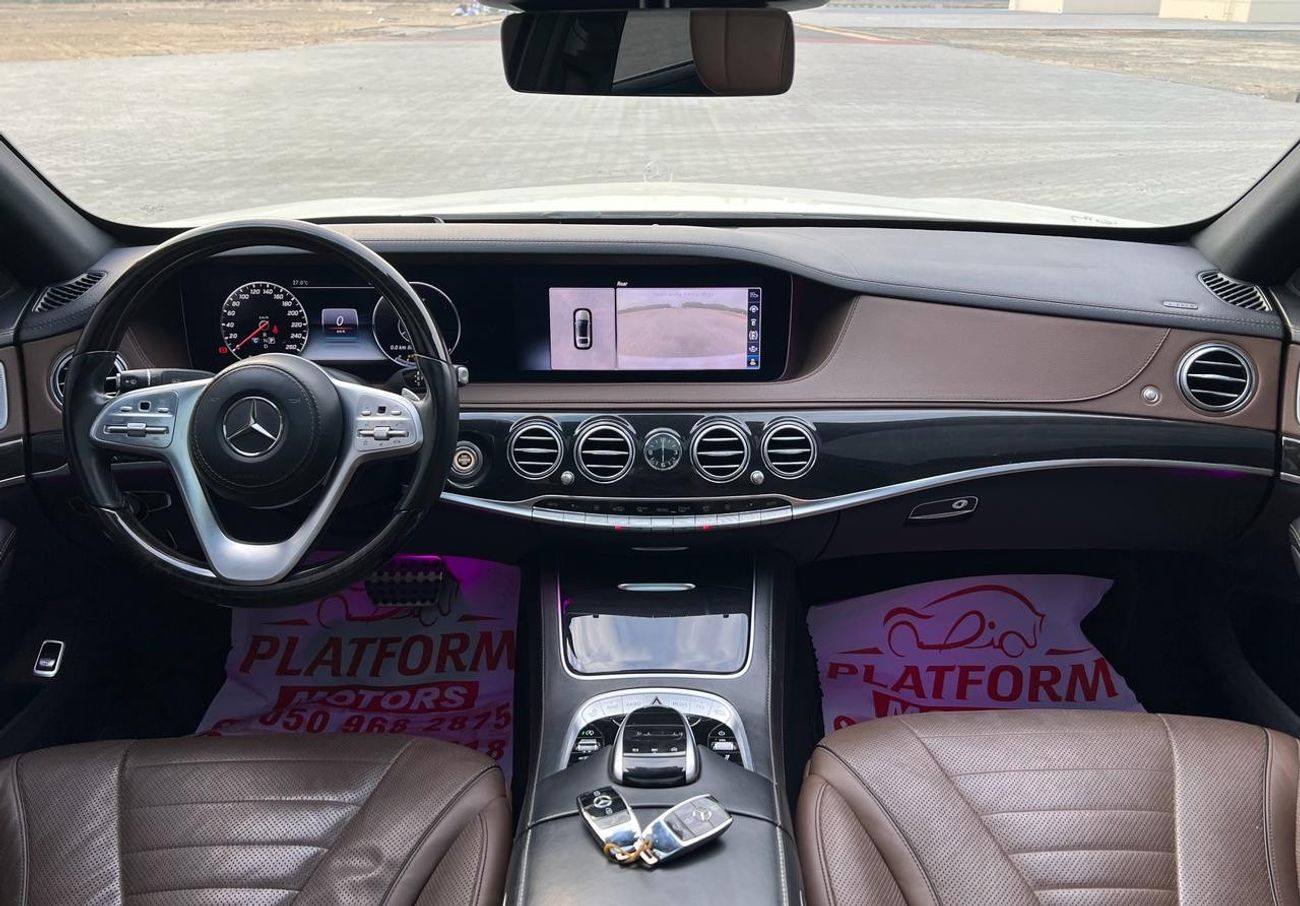 Mercedes-Benz S 560 Std Mercedes benz S560 Model 2018 GCC SPECS, original paint no accident.