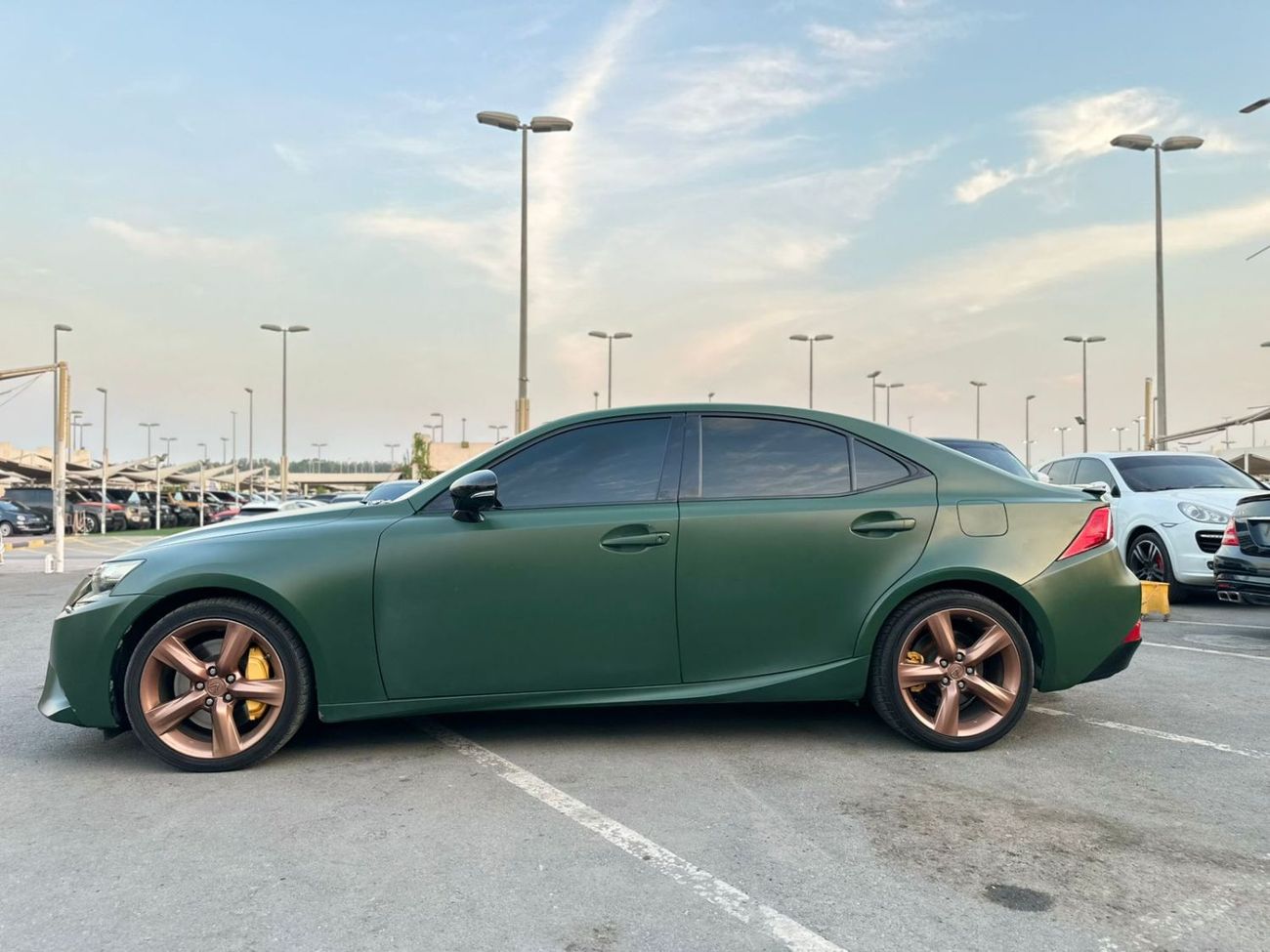 لكزس IS 350 F Sport Platinum 3.5L