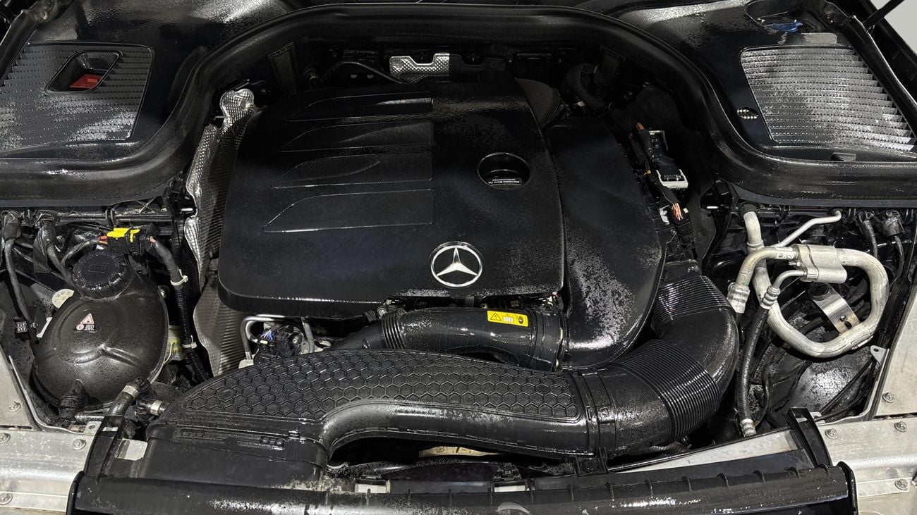 Mercedes Benz GLC200 2022 | AED 2194/Month | 0 DP | 30 Day Return | Warranty | Service History