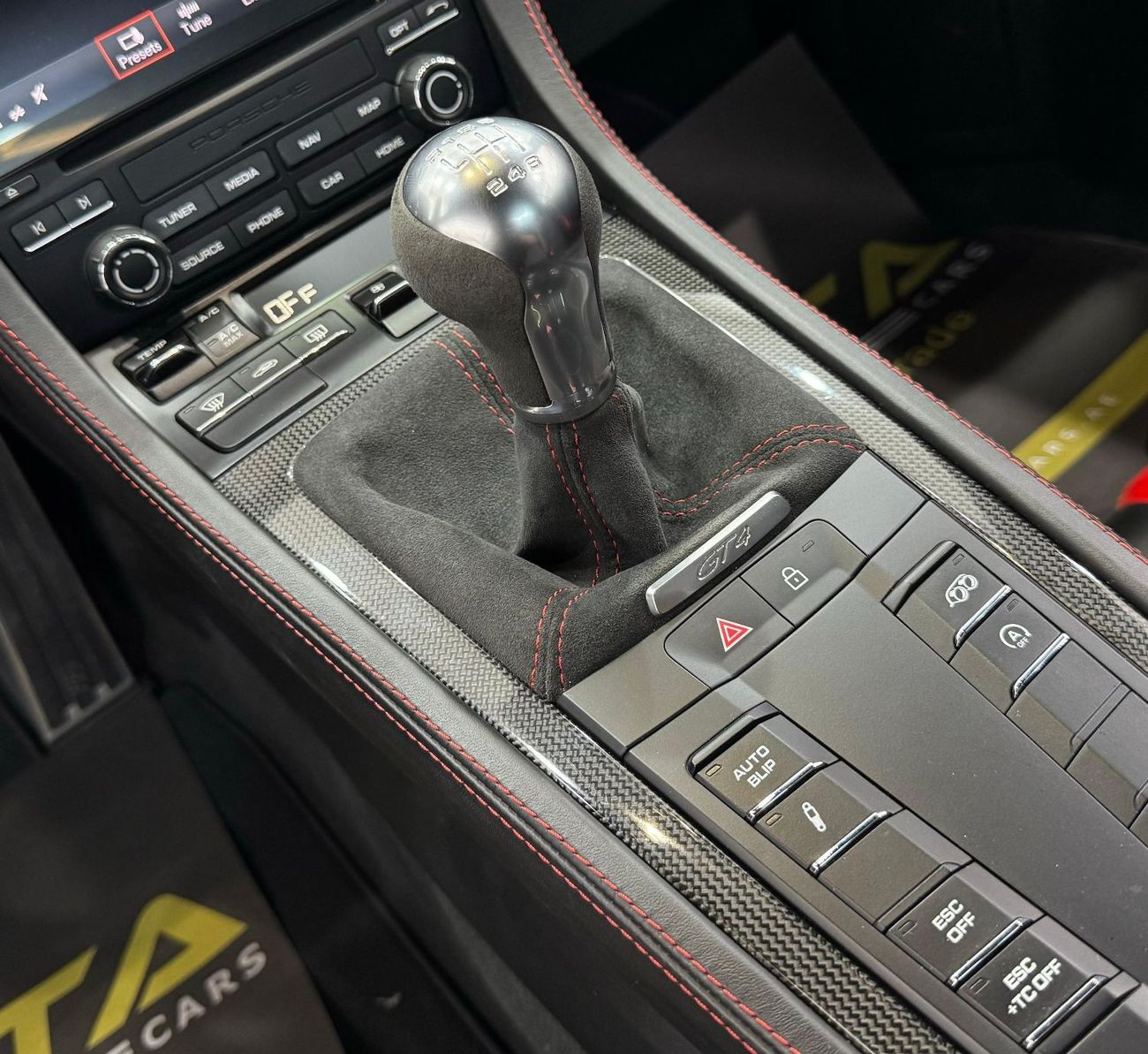 بورش كايمان 718 GT4 4.0L (414 HP) M/T 2020 Porsche 718 Cayman GT4, May 2025 Porsche Warranty, Manual Transmission, V