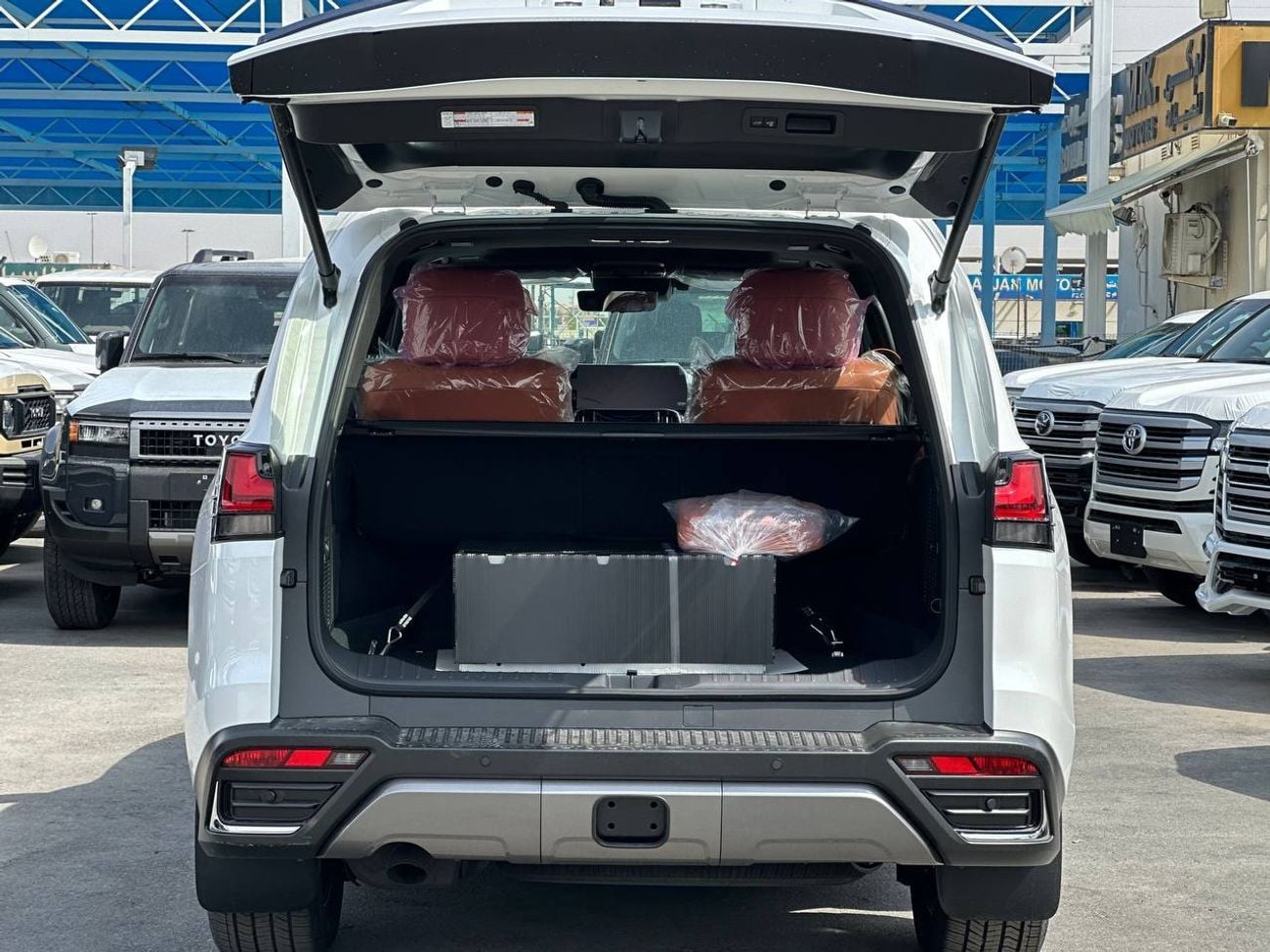 لكزس LX 600 LX600 VIP 3.5 لتر PTR أوتوماتيك // 2026 // كاملة المواصفات: مقاعد VIP، رادار وشاشة عرض رأسية، كاميرا