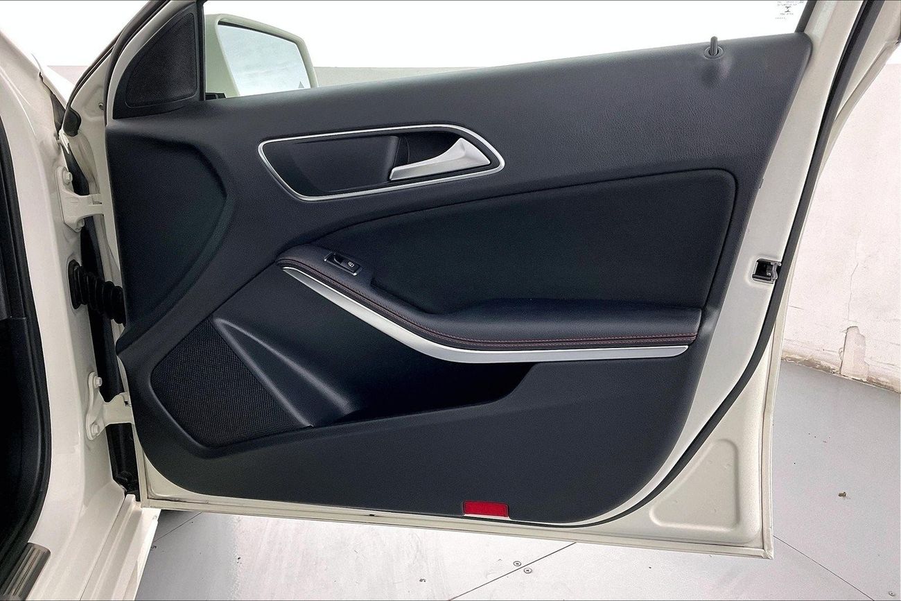 Mercedes-Benz A 250 Sport AMG (W176) | 1 year free warranty | 0 Down Payment