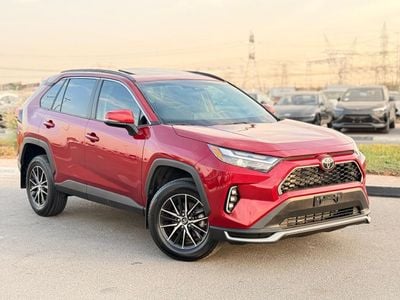 Toyota RAV4 XLE AWD 2.5 Sunroof  2024