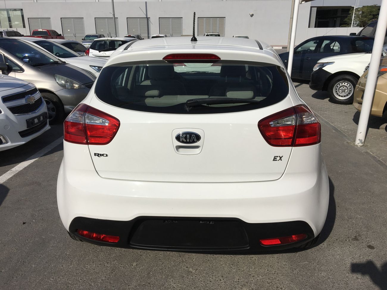 Kia Rio we offer : * Car finance services on banks * Extended warranty * Registration / export services