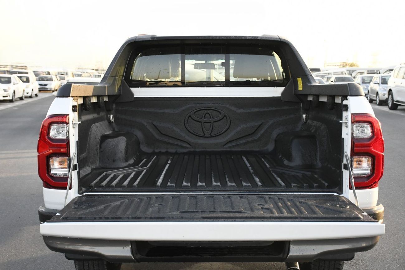 تويوتا هيلوكس Adventure 4.0L V6 With Composer (Ready Stock)