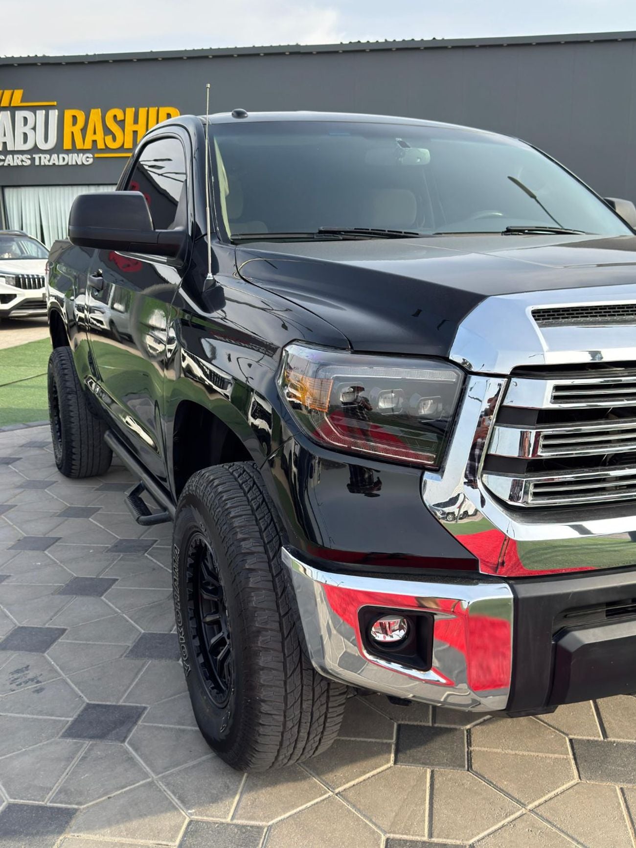 Toyota Tundra Std 5.7L