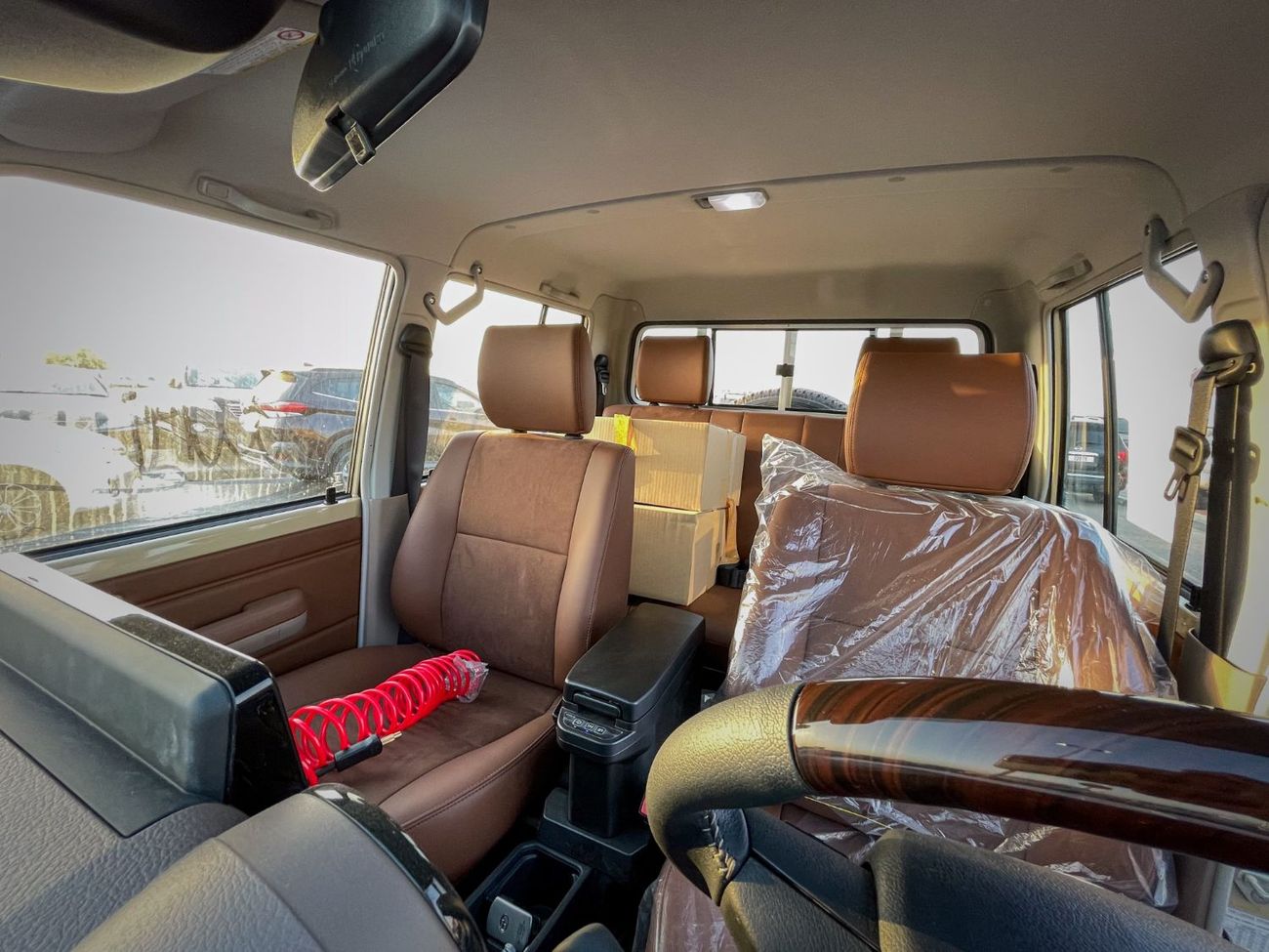 تويوتا لاند كروزر بيك آب LC79 DC 2.8 DSL Z1 A/T 2025YM