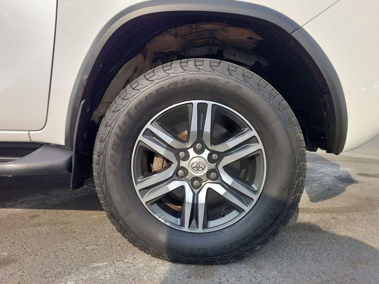 Toyota Fortuner TOYOTA FORTUNER SUV RHD 2019 MODEL 2.8 L DIESEL AUTOMATIC(PM10081)
