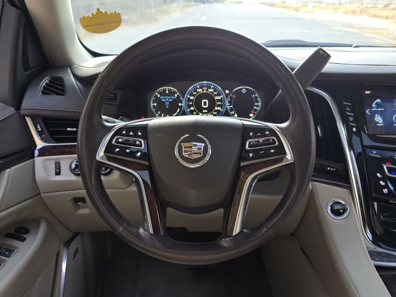 Cadillac Escalade Platinum 6.2L CADILLAC ESCALADE 2015 GCC PLATINUM // FULL OPITION // PERFECT CONDITION