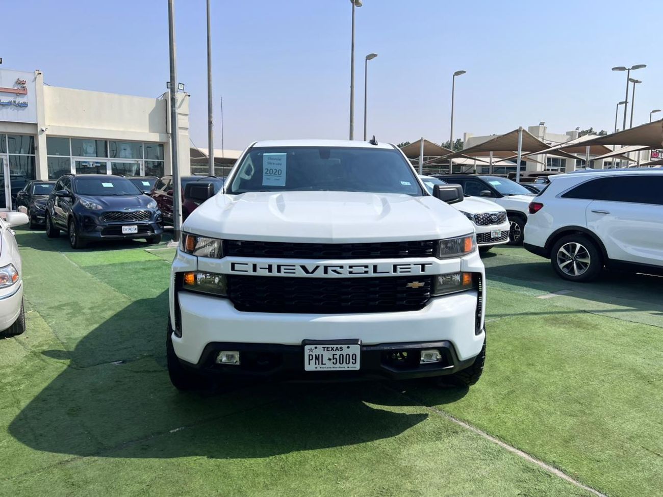 شيفروليه سيلفارادو Very clean car low mileage 4 cylinder turbo