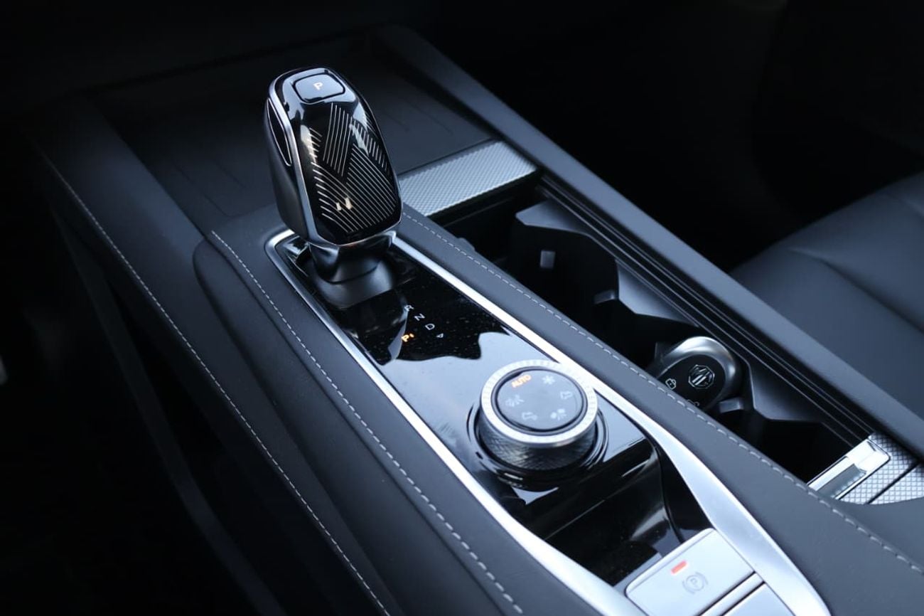 أم جي RX9 2025 MG RX5 2.0L Turbo Luxury Full option