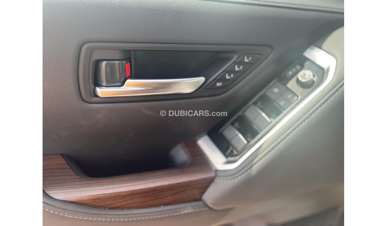 Toyota Land Cruiser February 2023 production  Lc300 3.5L petrol Vx+ 7 seater Euro Spec