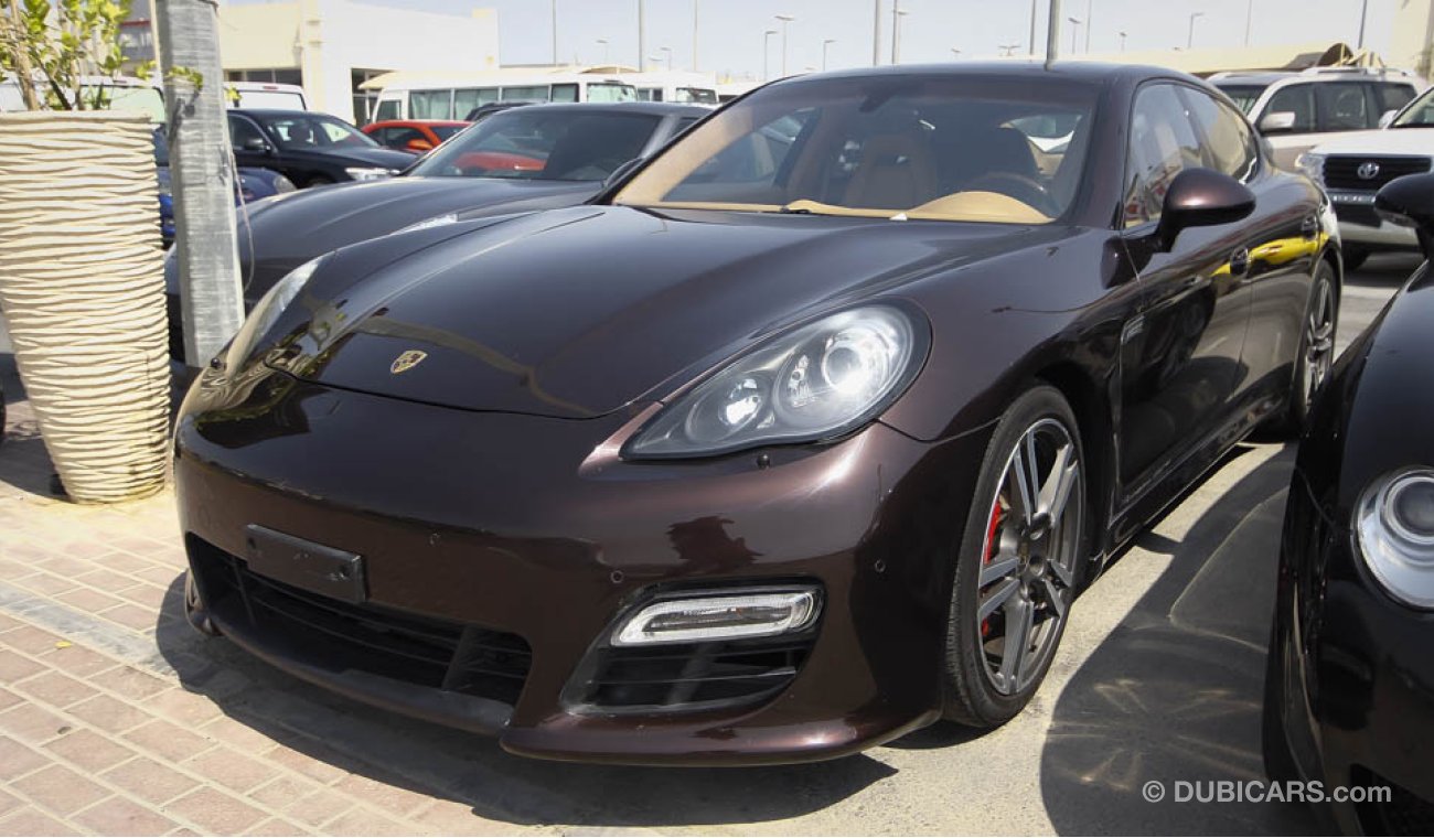 Porsche Panamera GTS