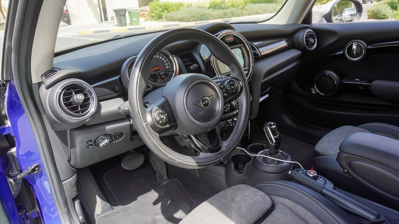 Mini Cooper Std 1.5L (4 Seater)
