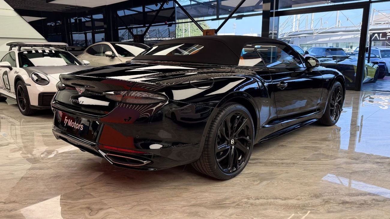 بنتلي كونتيننتال جي تي سي Bentley Continental GTC 2025 – First Edition