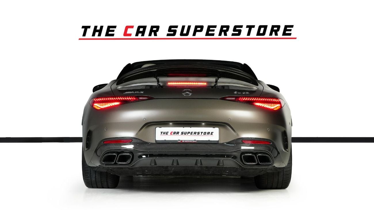 مرسيدس بنز SL 63 AMG 4 MATIC Plus-Low Mileage-Exclusive Color-AMG Driver Performance Pack