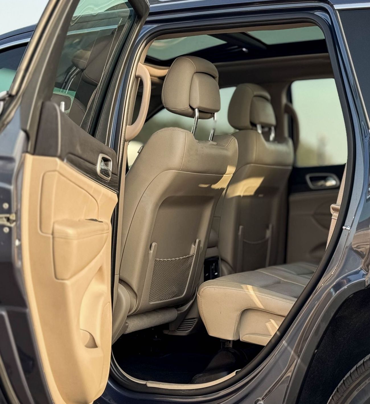 Jeep Grand Cherokee Limited 3.6L Jeep Grand Cherokee Limited 3.6 L | 2021 Model, GCC | Excellent Condition | P.M 1,367