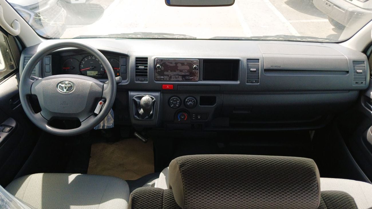 تويوتا هاياس Highroof 2.5L Diesel MT 16-Seat 2025YM
