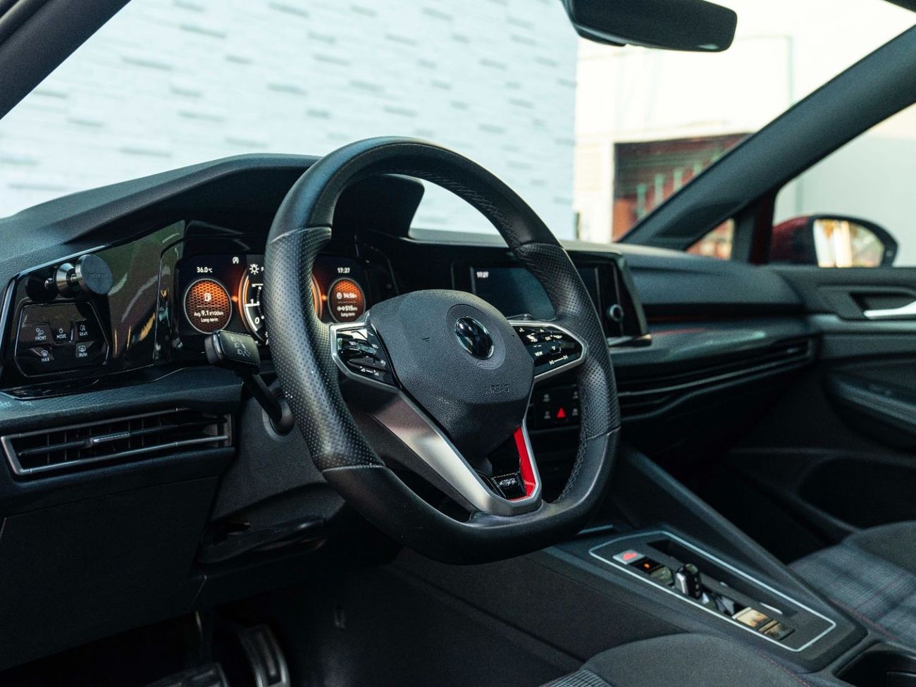 فولكس واجن جولف GTI AED 1,887 PM • GTI P1 MID • ONLY 59,000 KMS • OFFICIAL VOLKSWAGEN SERVICE HISTORY AND WARRANTY