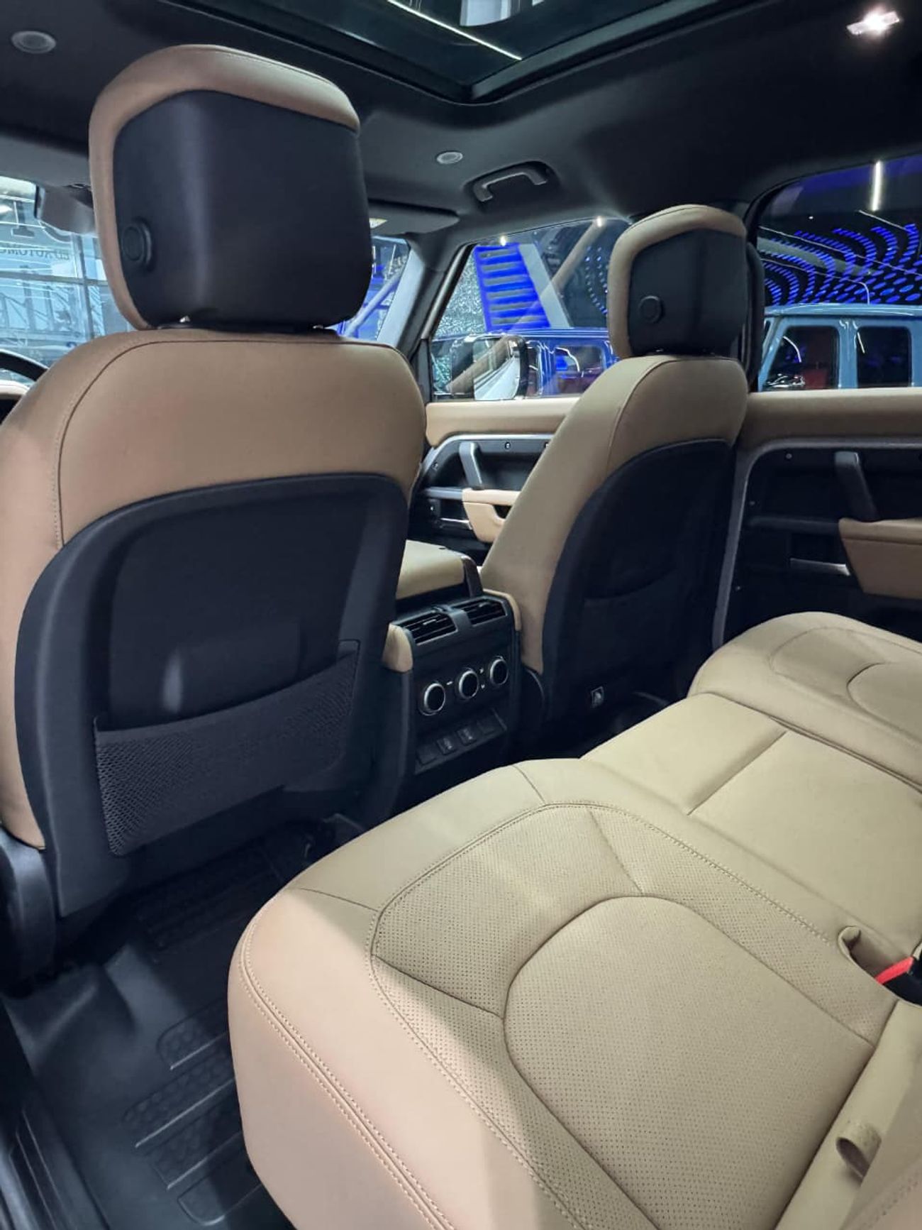 Land Rover Defender LAND ROVER DEFENDER V8 2026