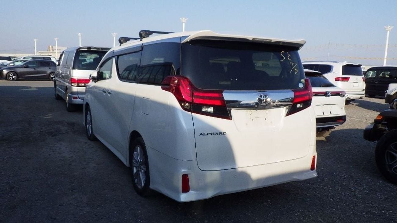 تويوتا ألفارد 2.5L V4 PETROL / DVD / PARKING SENSOR / 2015/S A PKG/AGH30W