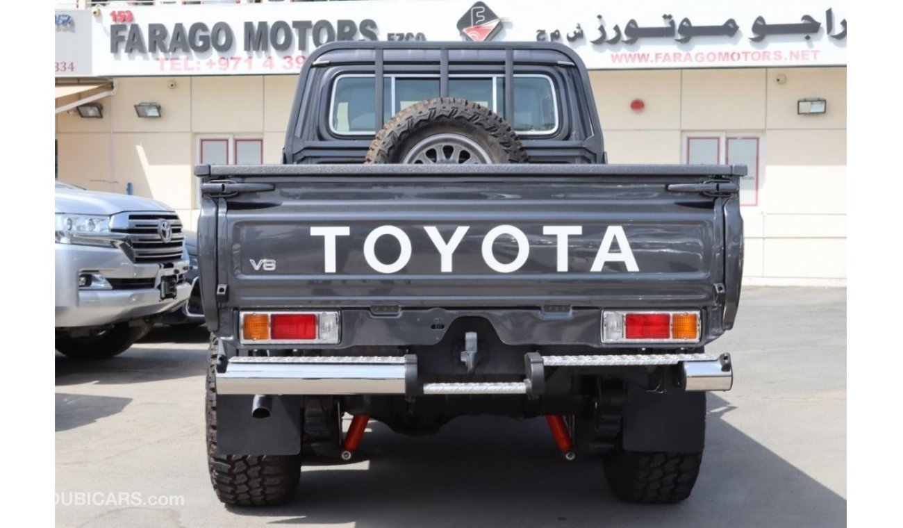 Toyota Land Cruiser Pick Up TOYOTA LAND CRUISER PICKUP 4.5L V8 6X6 WHEEL DRIVE