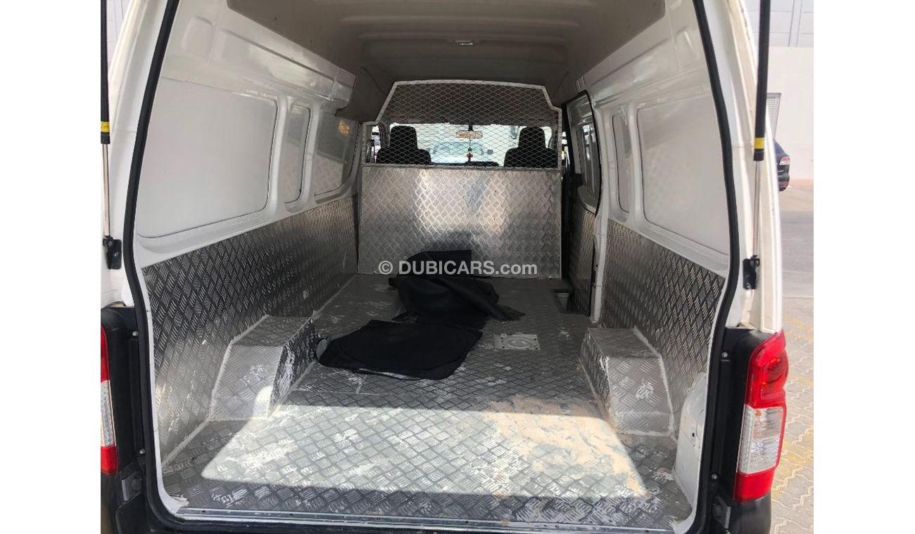 Mitsubishi Canter Van