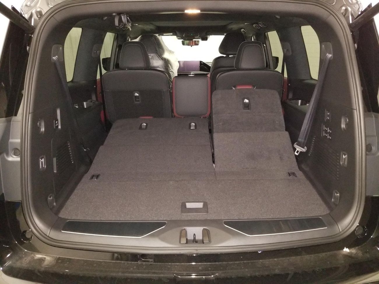 إنفينيتي QX80 2026 MODEL INFINITI QX80 AUTOGRAPH TOP AUTOGRAPH TRIP WITH GREY ROOF