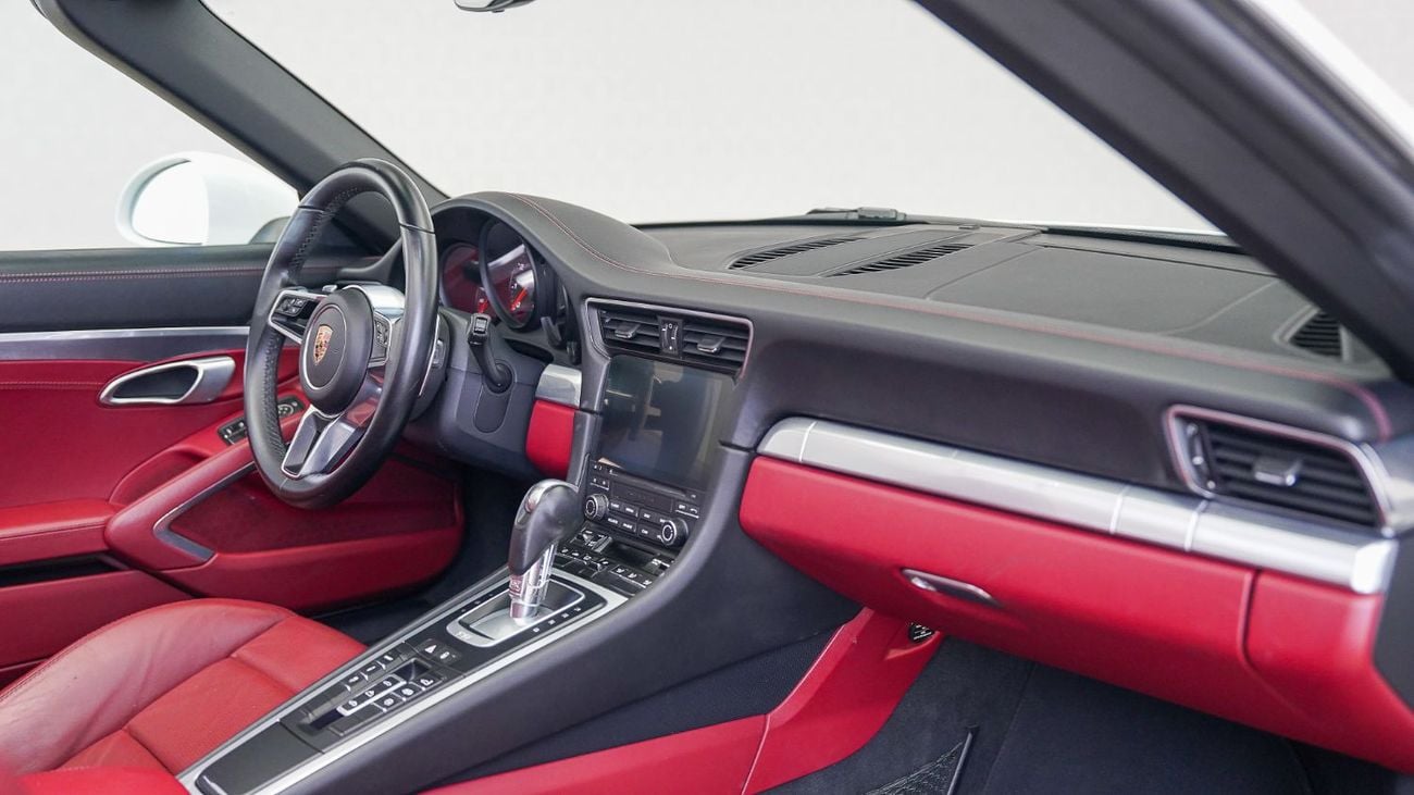 Porsche 911 Carrera 3.4L Convertible Cabriolet (991.2)| AED 8,256 PM | Up to 3 Years Warranty Unlimited | GCC