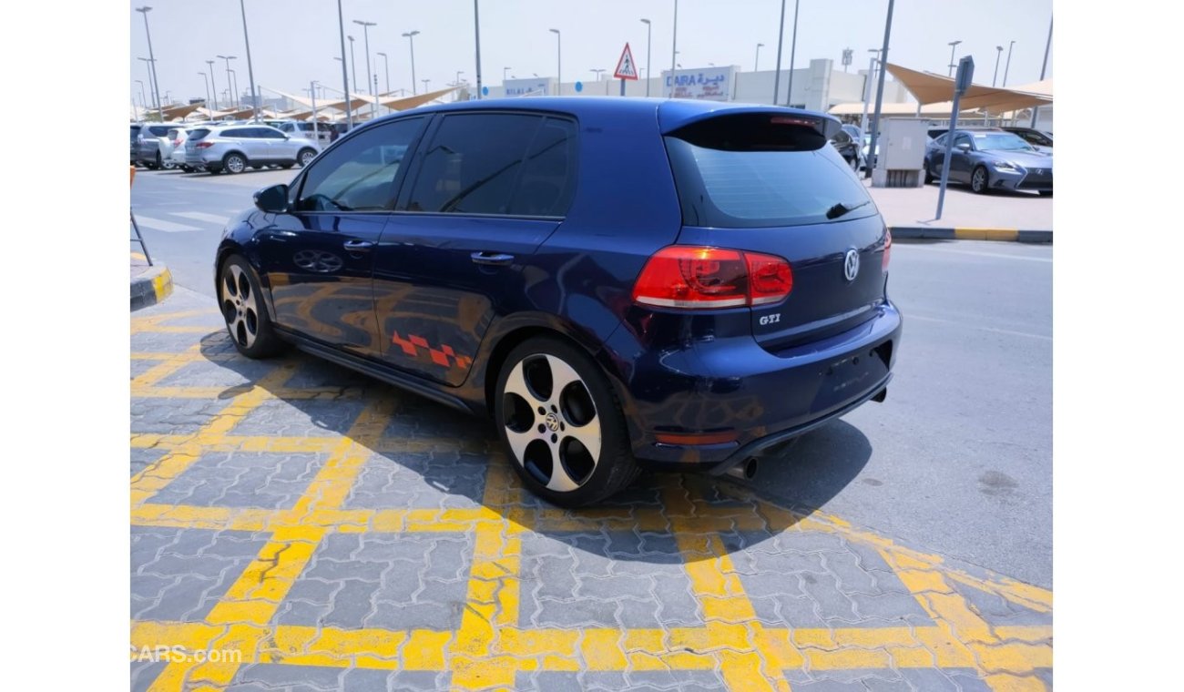 فولكس واجن جولف GTI