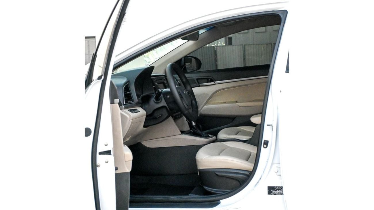 هيونداي إلانترا GL هيونداي إلنترا 2017 خليجي بحالة ممتازة من الداخل والخارج