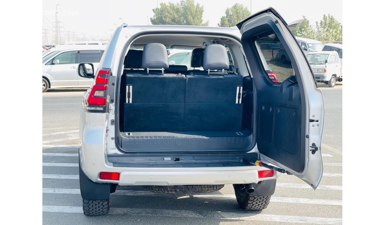 Toyota Prado TOYOTA PRADO DIESEL ENGINE 2.8 MODEL 2017 FULL OPTION SEVEN SEATER