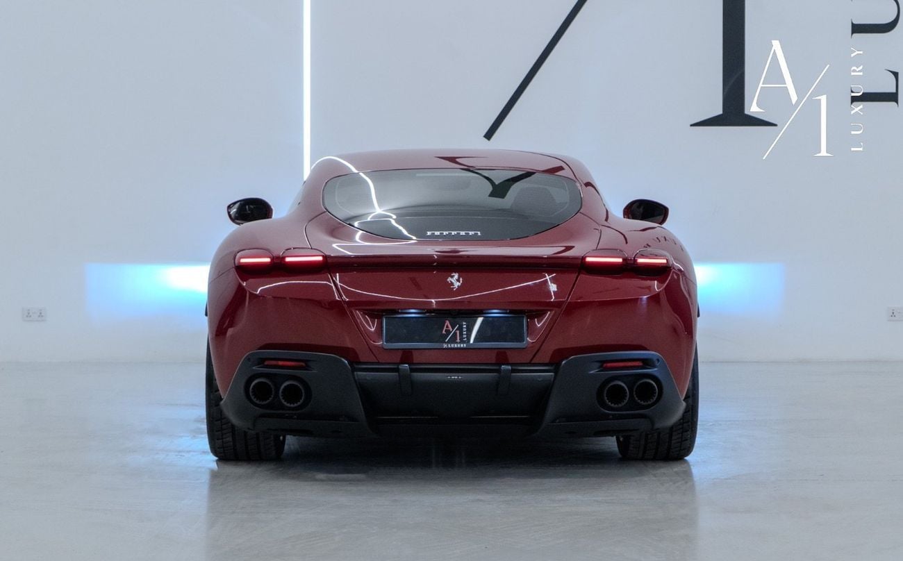 فيراري روما 2021 Ferrari Roma, With Warranty & Service Contract, Carbon Fibre Package, Excellent Condition, GCC
