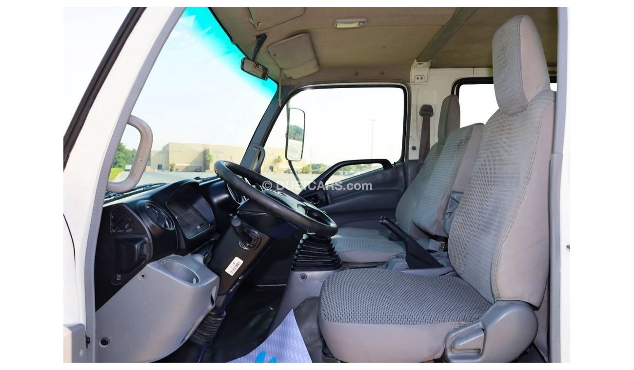 هينو 300 Series 714 | 3 Ton | Dual Cab Truck | Excellent Condition | GCC