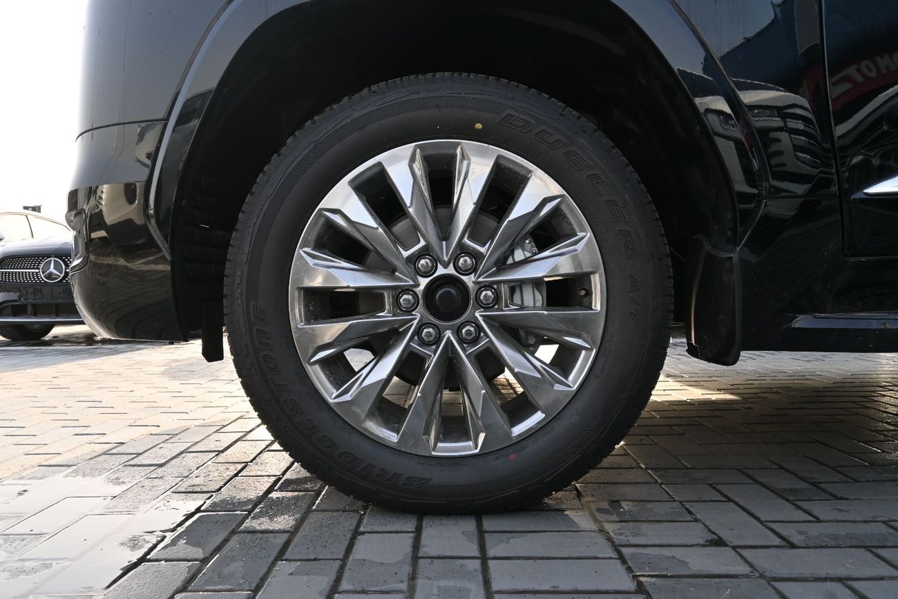 تويوتا لاند كروزر GXR Toyota Land Cruiser GX-R 4.0L V6 Petrol Model 2026