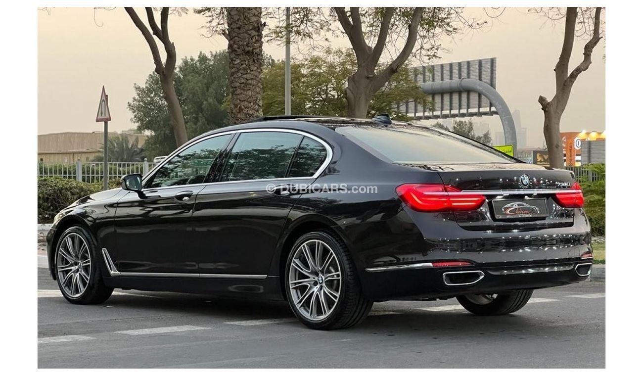 BMW 730Li Luxury BMW 730LI 2.0 2018 GCC FULL OPTION ORIGINAL PAINT FULL SERVICE HISTORY