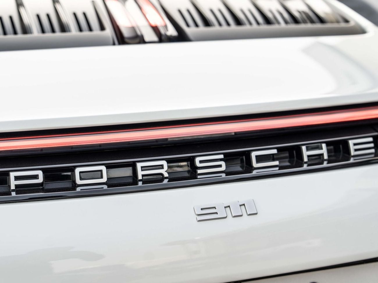 Porsche 911 CARRERA S Porsche 911 Carrera 2025