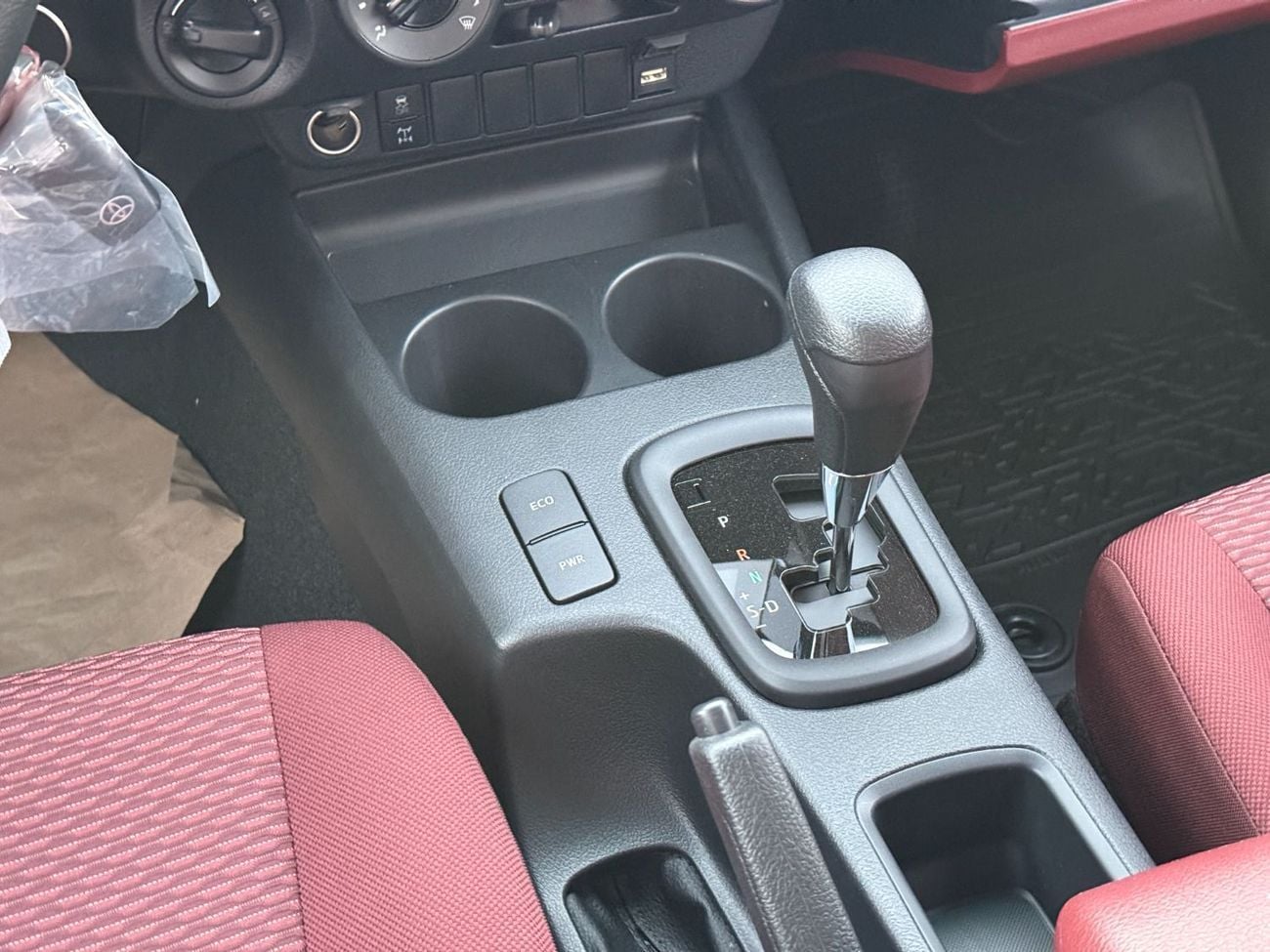 Toyota Hilux DLX 2.4L Diesel Automatic Double Cab 4x4 2026YM