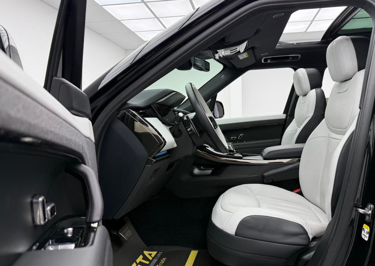 لاند روفر رينج روفر سبورت Dynamic HSE P400 3.0L 2024 Range Rover Sport HSE P400 ,Land Rover Warranty+Full Service History ,GCC