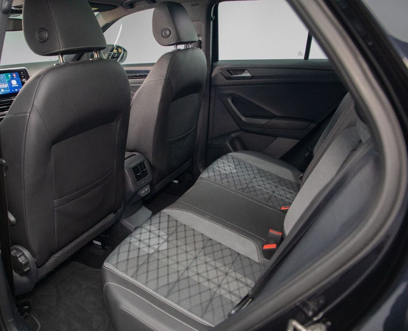 فولكس واجن T ROC R-line 1.4L