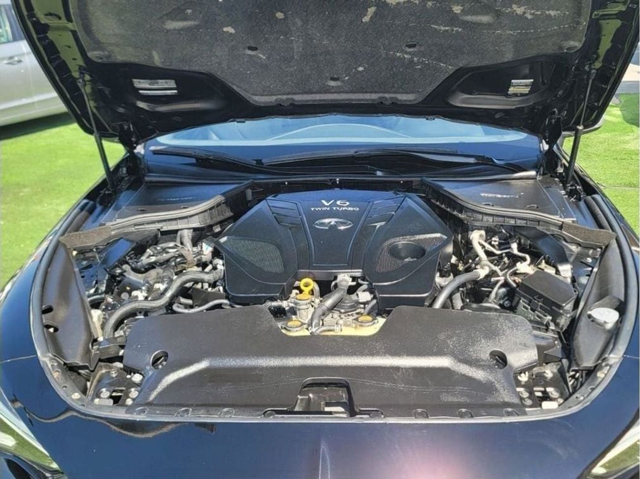 Infiniti Q60 Premium Luxury 3.0L