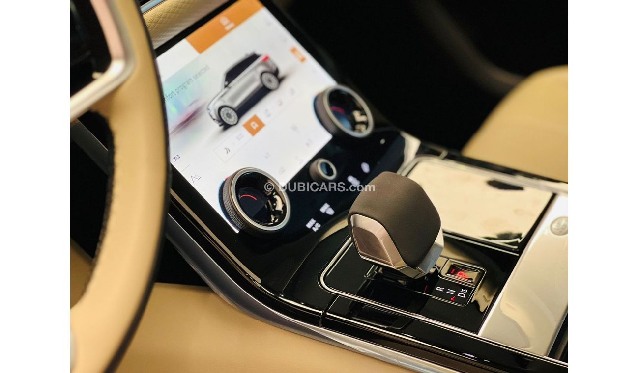 Land Rover Range Rover Velar Range Rover Velar SE R Dynamic V4 GCC