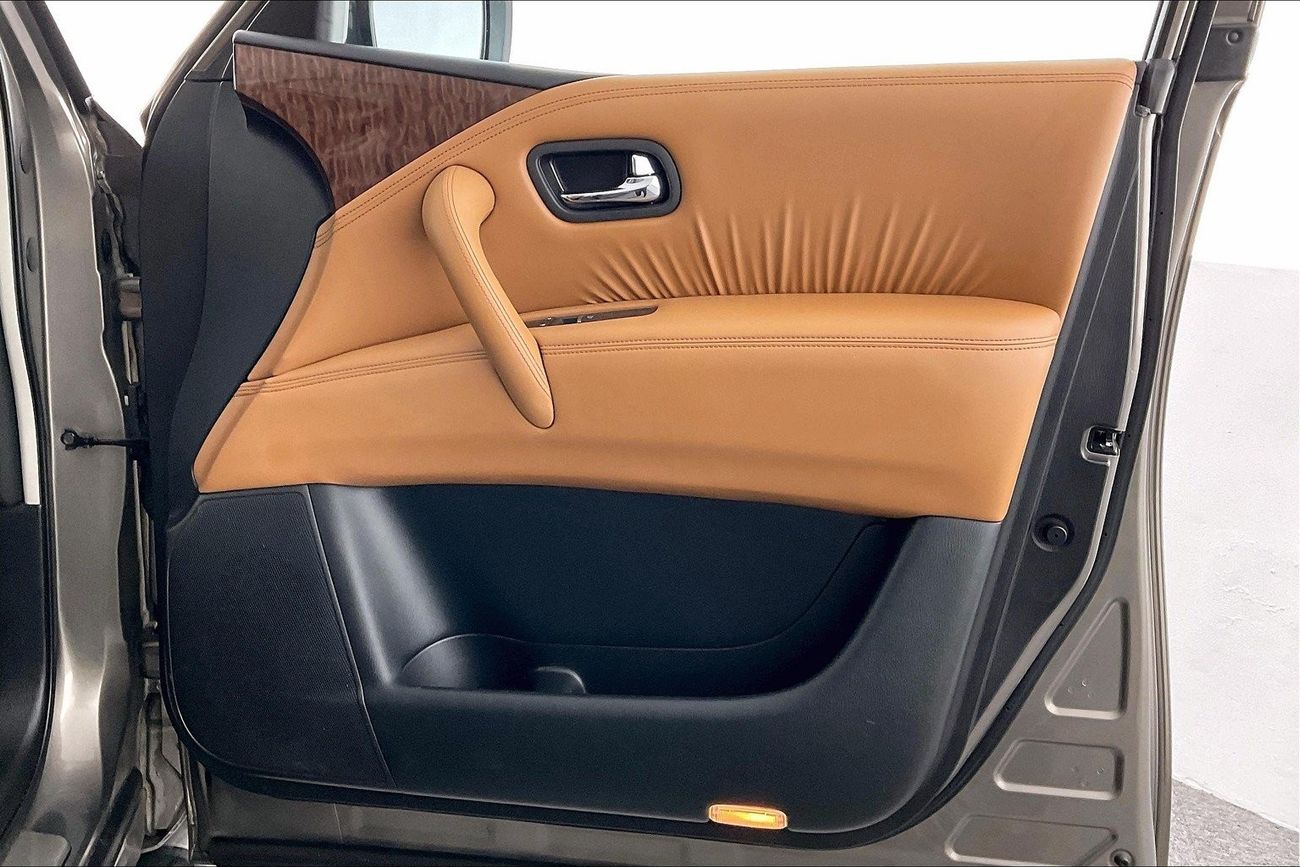 Mercedes-Benz GLS 450 Premium + (AMG Package) | Guaranteed Warranty | 0 Down Payment