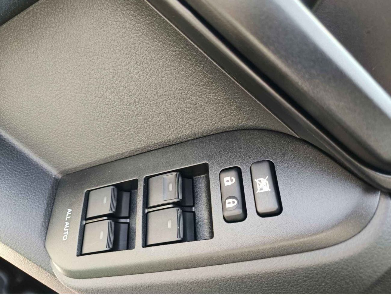 Toyota Prado TXL, Winter Package / 2.8L V4 / DSL / Driver Power Seat & Leather Seats, Sunroof (CODE# PSR28TXLDM1)