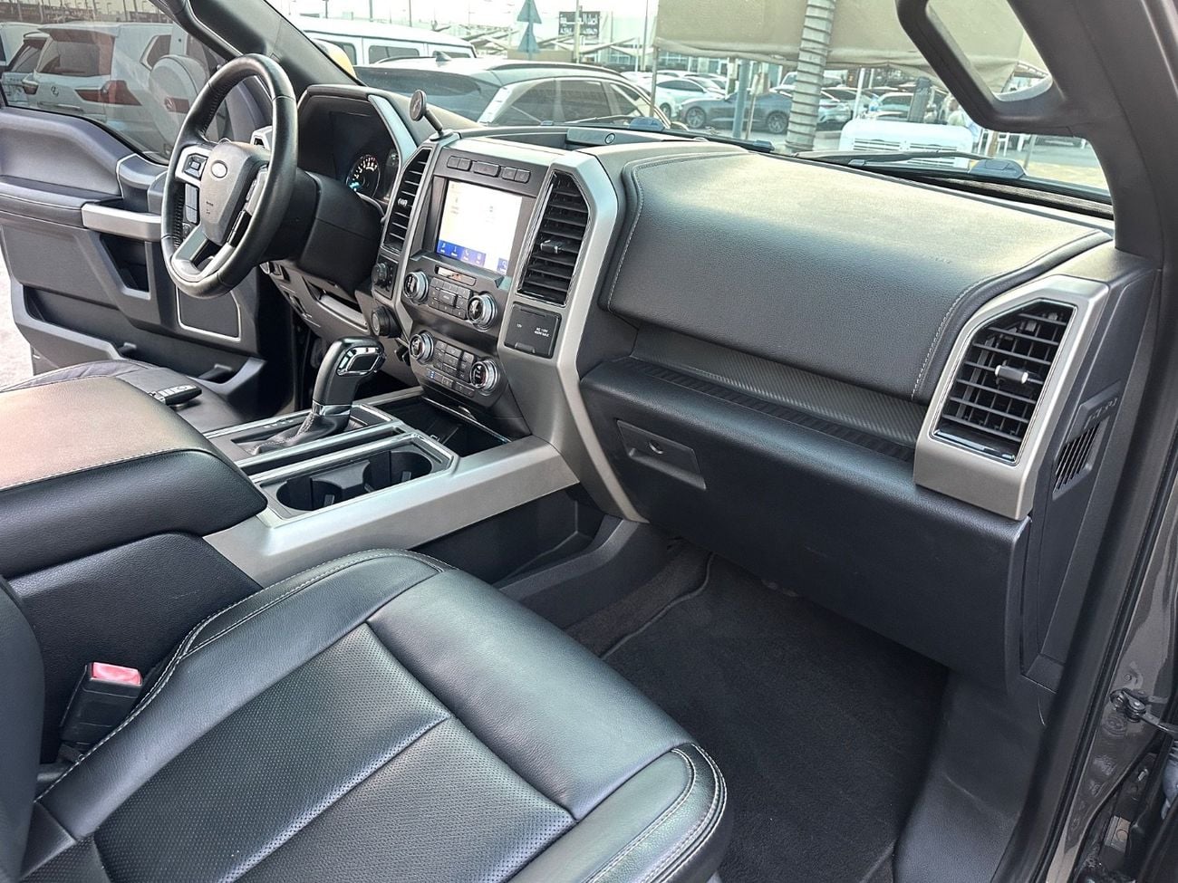 Ford F-150 LARIAT