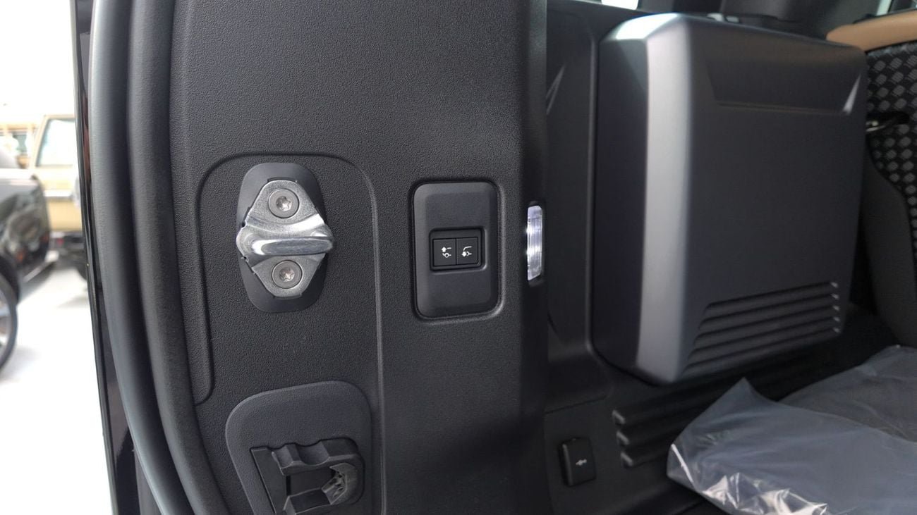 Land Rover Defender 2026 Land Rover Defender P400 110 HSE X-DYNAMIC - WARRANTY