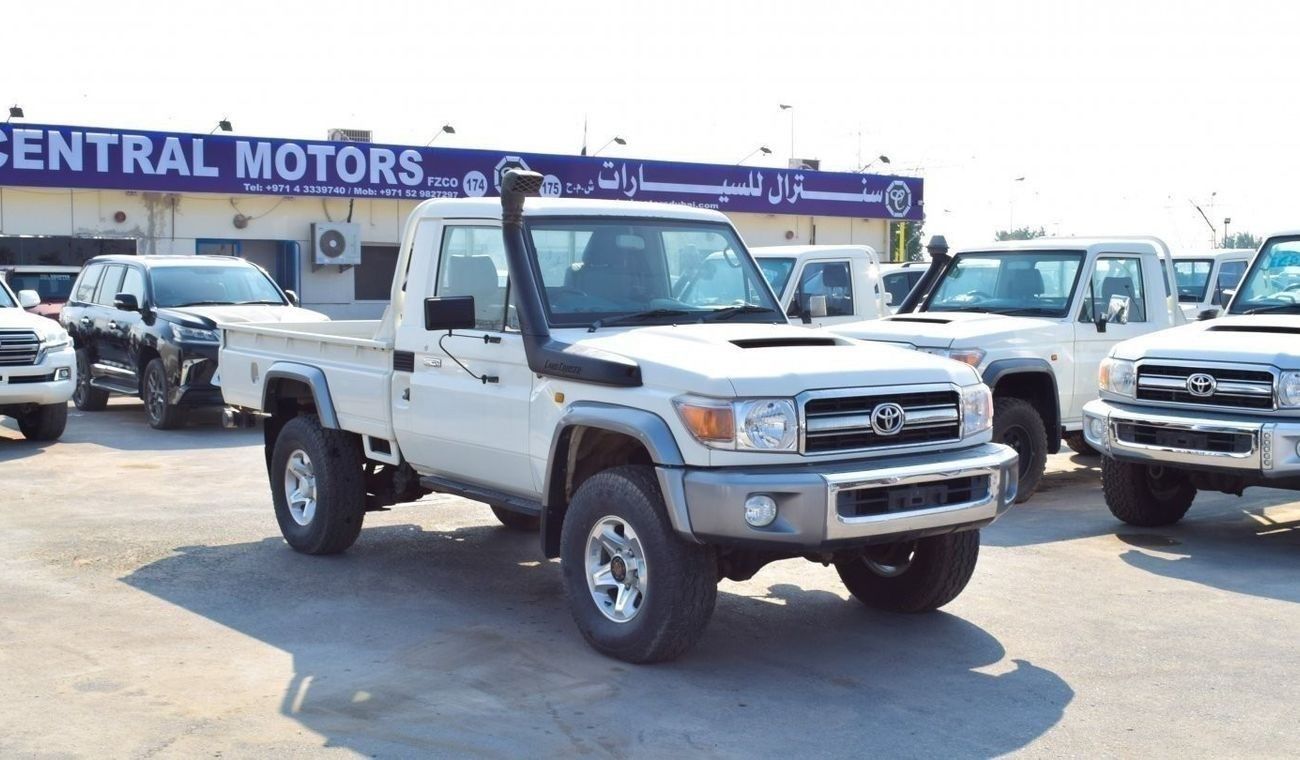 تويوتا لاند كروزر بيك آب LX V8 d