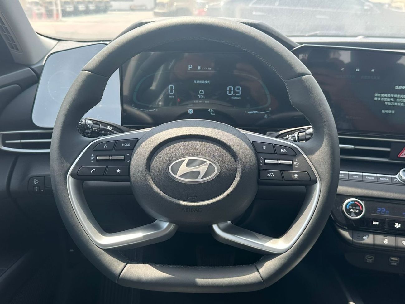 Hyundai Elantra 1.5 LUXURY PREMIUM , BIG SCREEN, SEAT HEATING, ELECTRIC SEAT, LEATHER SEAT, FULL OPTION,MODEL 2025